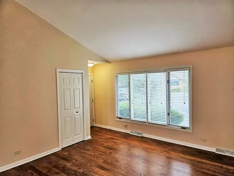 1932 Golf View Drive Bartlett IL 60103