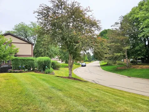 1932 Golf View Drive Bartlett IL 60103