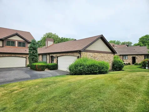 1932 Golf View Drive Bartlett IL 60103