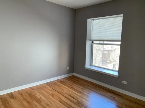 2002 West Birchwood Avenue Chicago IL 60645