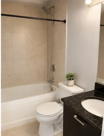2002 West Birchwood Avenue Chicago IL 60645
