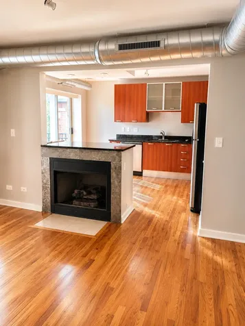 2002 West Birchwood Avenue Chicago IL 60645