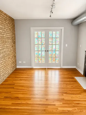 2002 West Birchwood Avenue Chicago IL 60645
