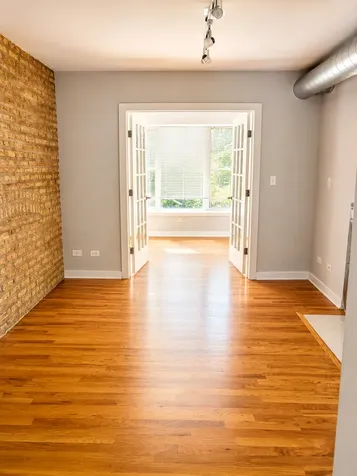 2002 West Birchwood Avenue Chicago IL 60645