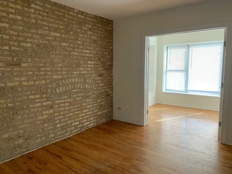 2002 West Birchwood Avenue Chicago IL 60645