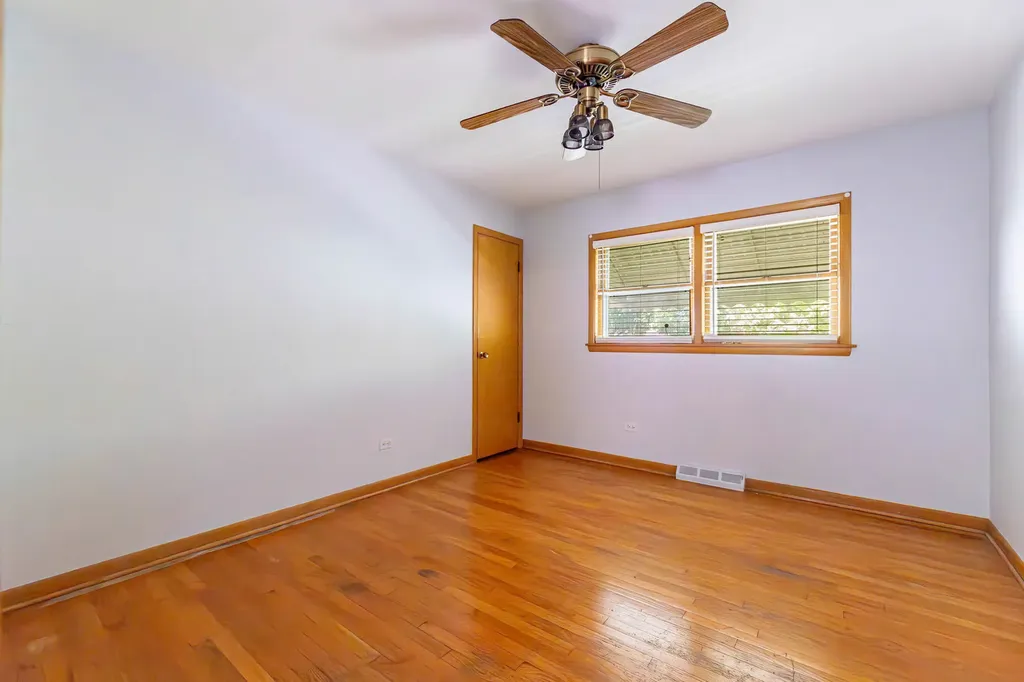 5859 West 64th Street Chicago IL 60638