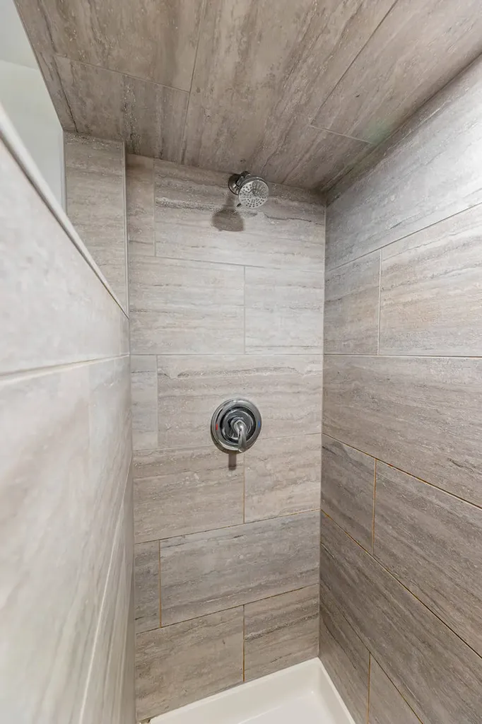 5859 West 64th Street Chicago IL 60638
