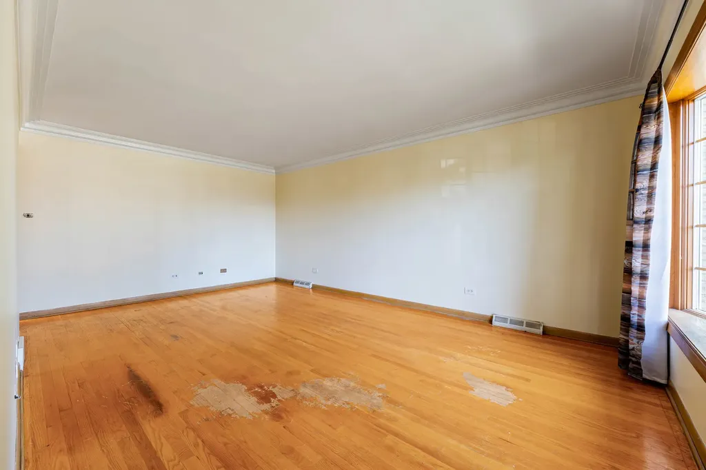 5859 West 64th Street Chicago IL 60638