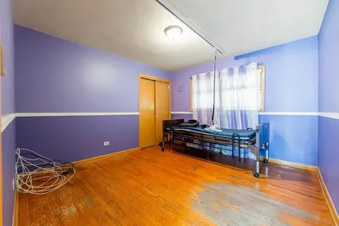 5859 West 64th Street Chicago IL 60638