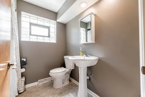 5859 West 64th Street Chicago IL 60638