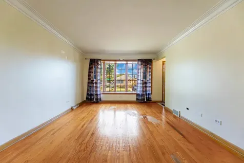 5859 West 64th Street Chicago IL 60638