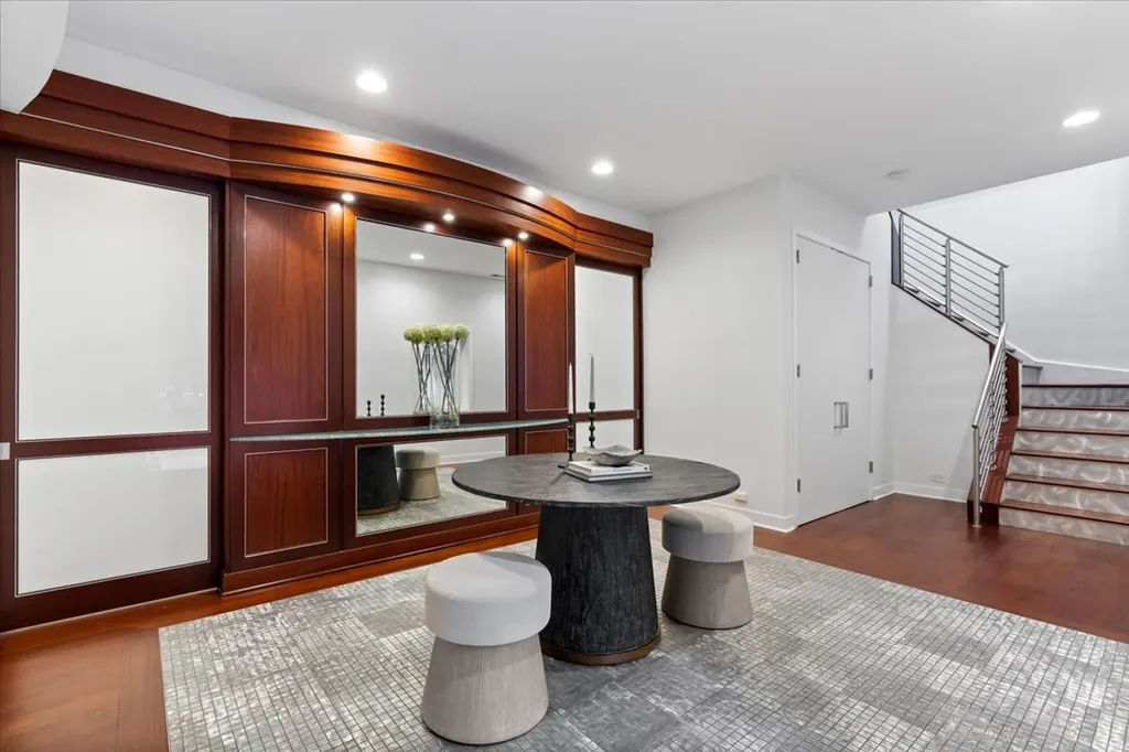 460 West Superior Street Chicago IL 60654