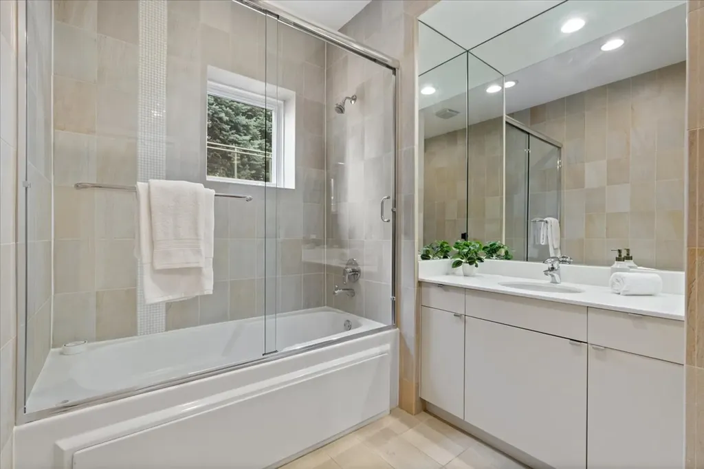 460 West Superior Street Chicago IL 60654