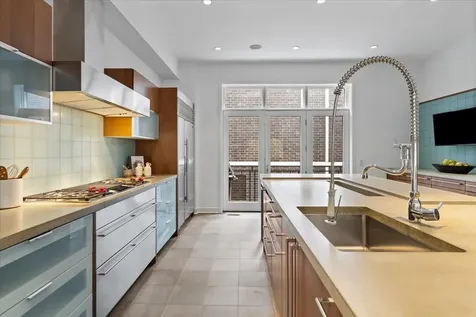 460 West Superior Street Chicago IL 60654