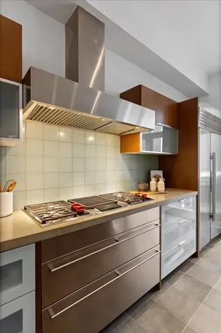 460 West Superior Street Chicago IL 60654