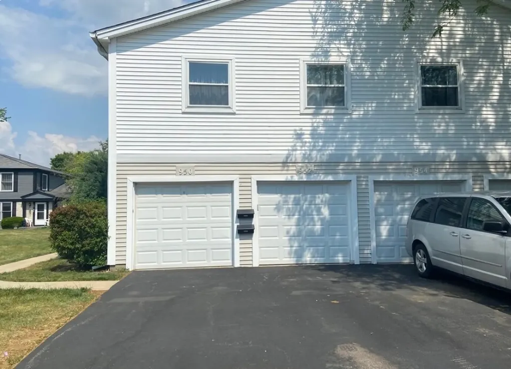 950 Inverrary Lane Deerfield IL 60015