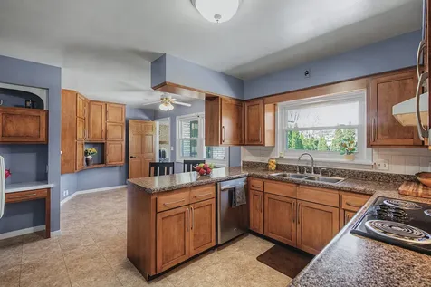 3617 25TH Avenue Rock Island IL 61201