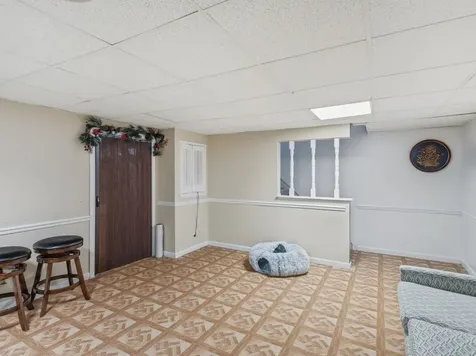 306 Milton Court Bloomingdale IL 60108