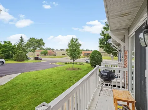 306 Milton Court Bloomingdale IL 60108