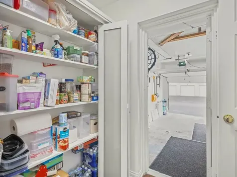 306 Milton Court Bloomingdale IL 60108