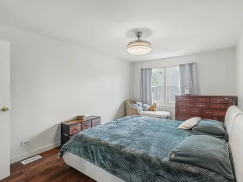 306 Milton Court Bloomingdale IL 60108