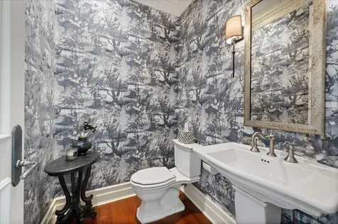 1235 Longmeadow Lane Glencoe IL 60022