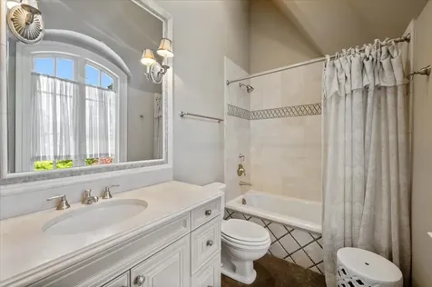 1235 Longmeadow Lane Glencoe IL 60022