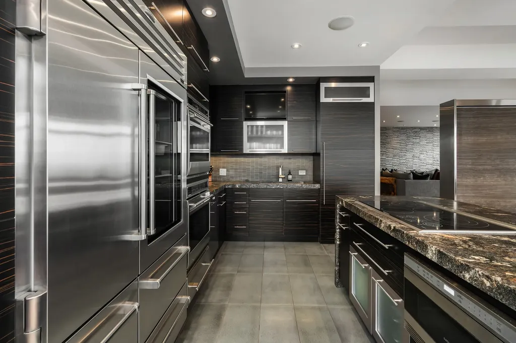 175 East Delaware Place Chicago IL 60611