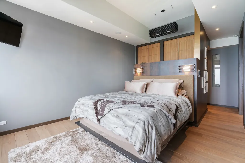 175 East Delaware Place Chicago IL 60611