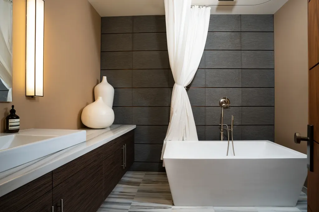 175 East Delaware Place Chicago IL 60611