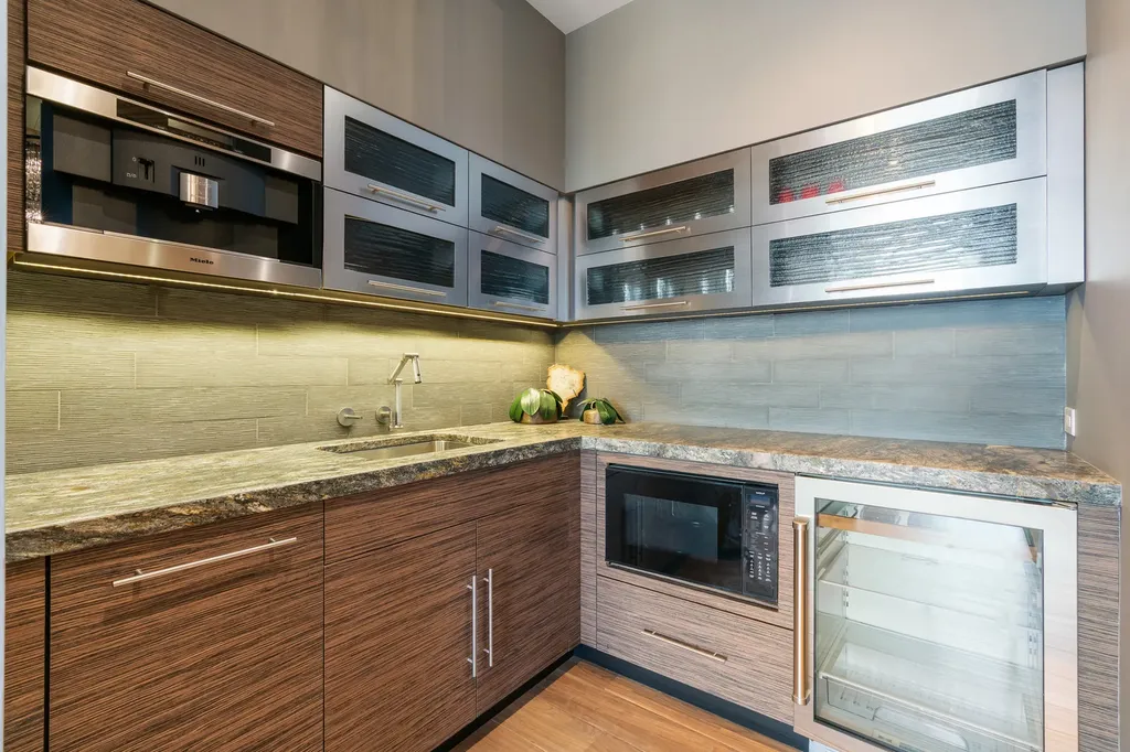 175 East Delaware Place Chicago IL 60611