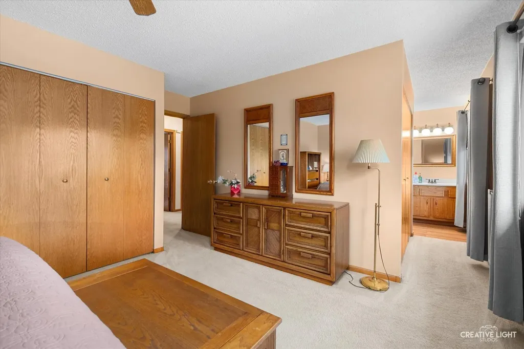 30W110 Avondale Court Warrenville IL 60555