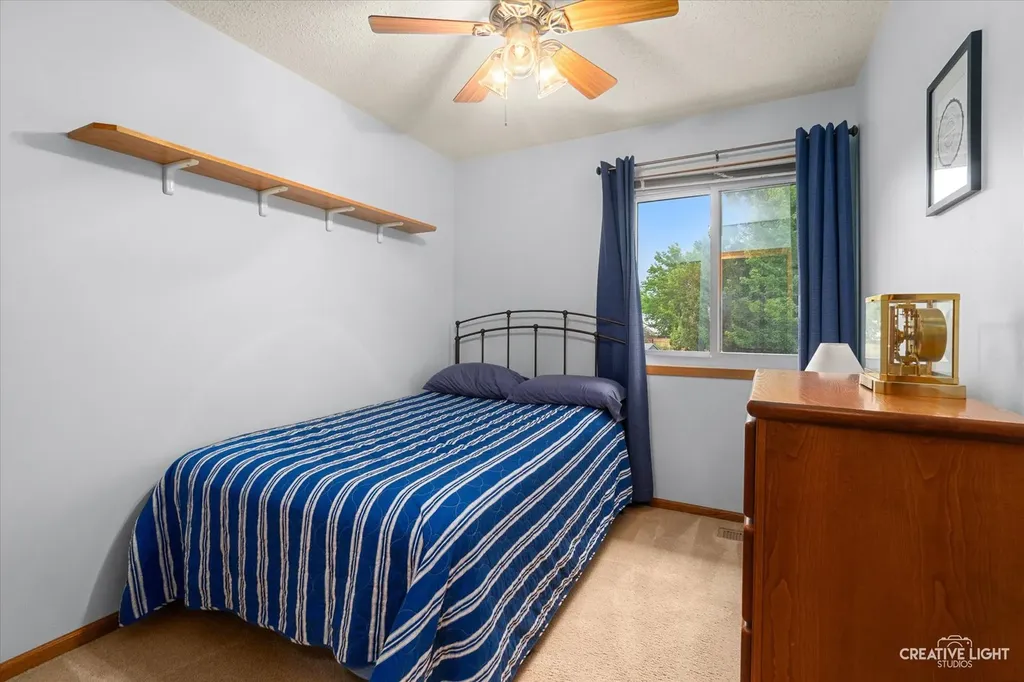 30W110 Avondale Court Warrenville IL 60555