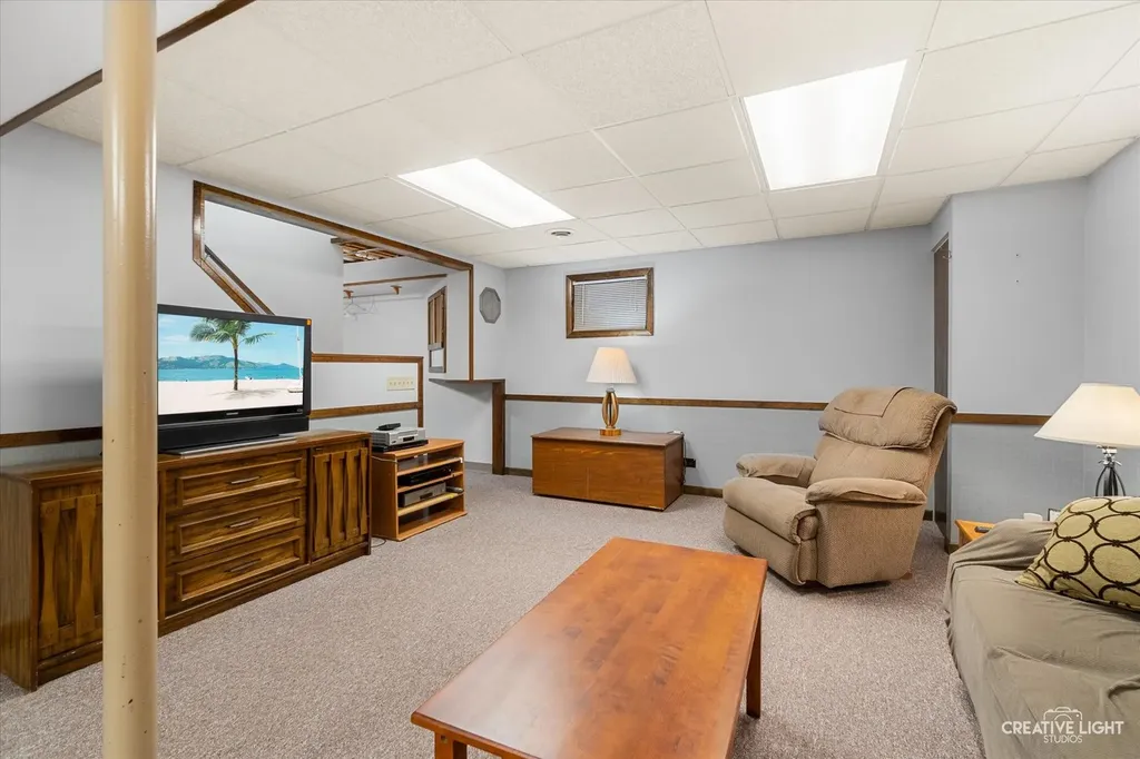 30W110 Avondale Court Warrenville IL 60555
