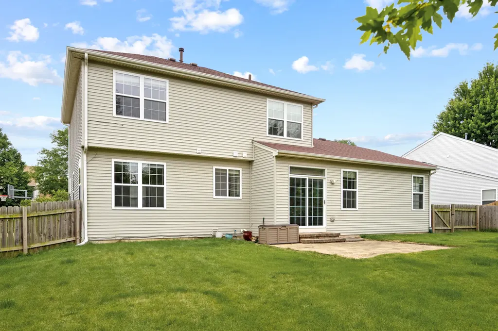 2684 Lansdale Street Aurora IL 60503