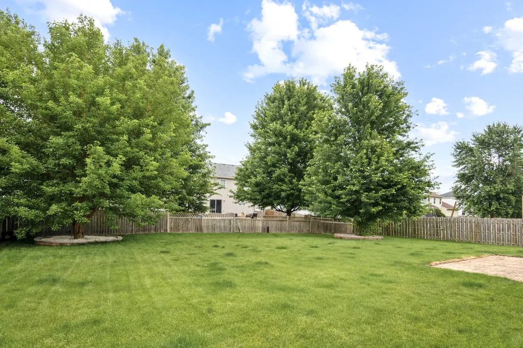 2684 Lansdale Street Aurora IL 60503