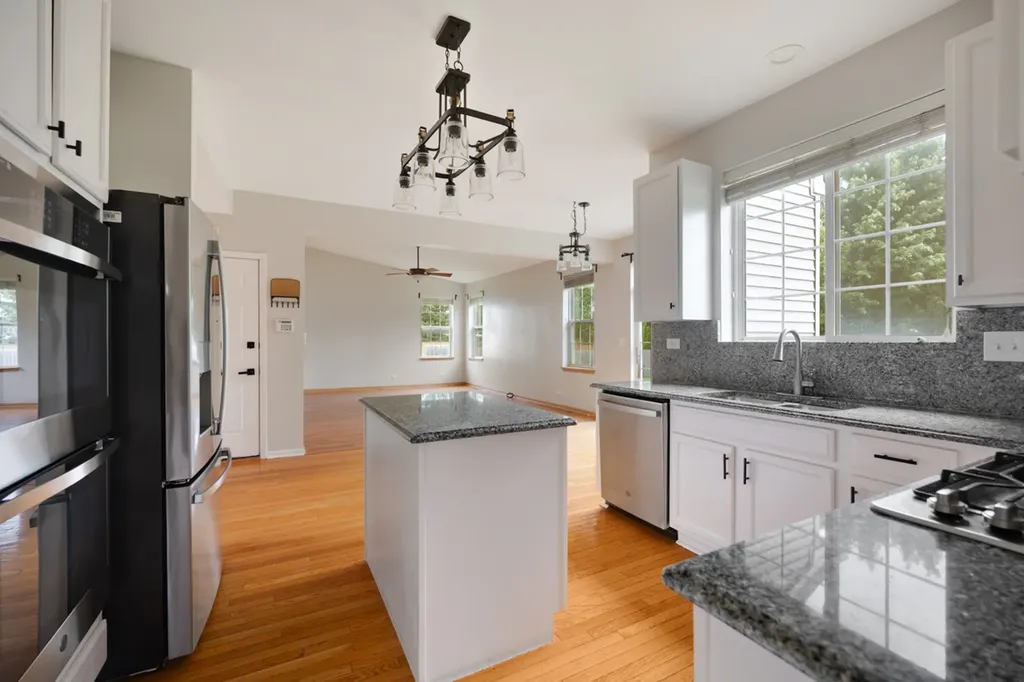 2684 Lansdale Street Aurora IL 60503
