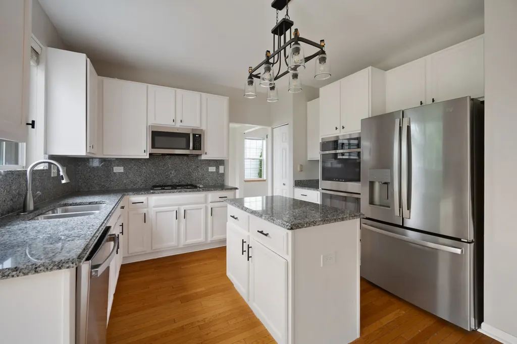 2684 Lansdale Street Aurora IL 60503