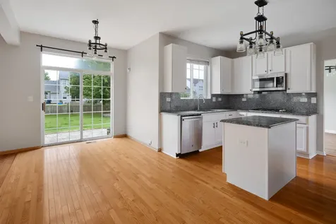 2684 Lansdale Street Aurora IL 60503