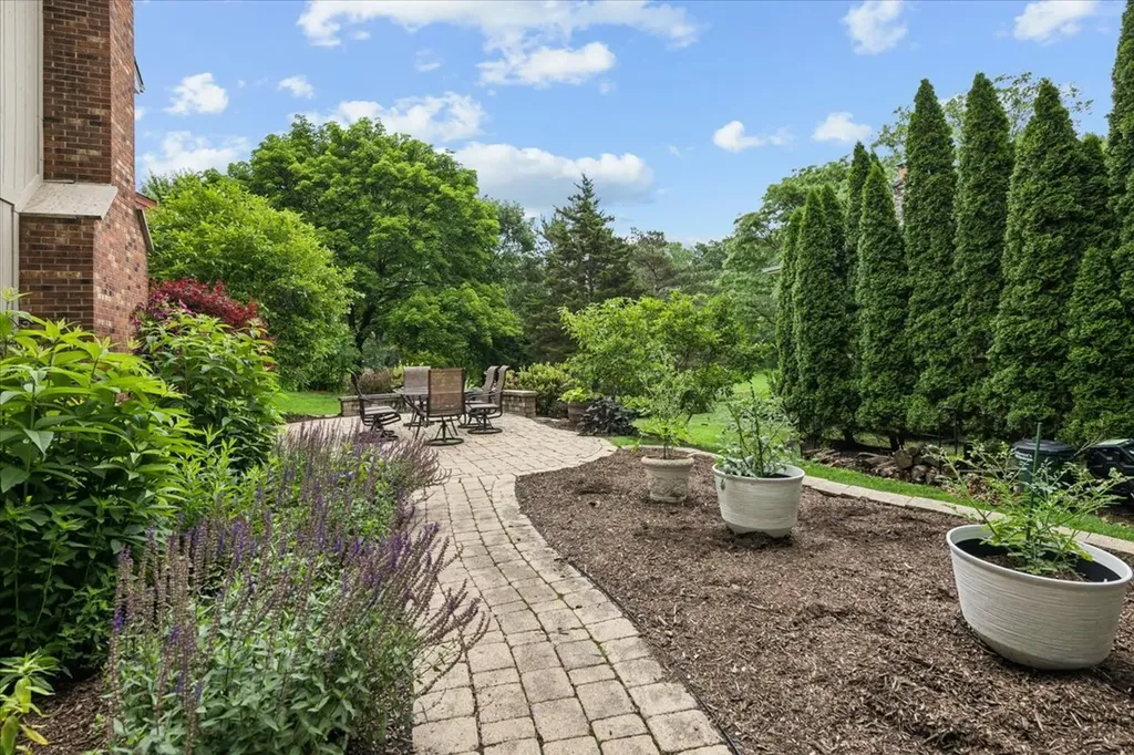 1040 North Charles Street Naperville IL 60563