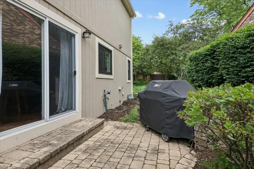 1040 North Charles Street Naperville IL 60563