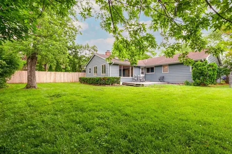 2508 Highland Drive Lindenhurst IL 60046