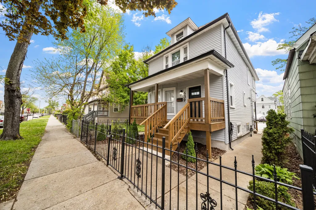 639 North Leamington Avenue Chicago IL 60644