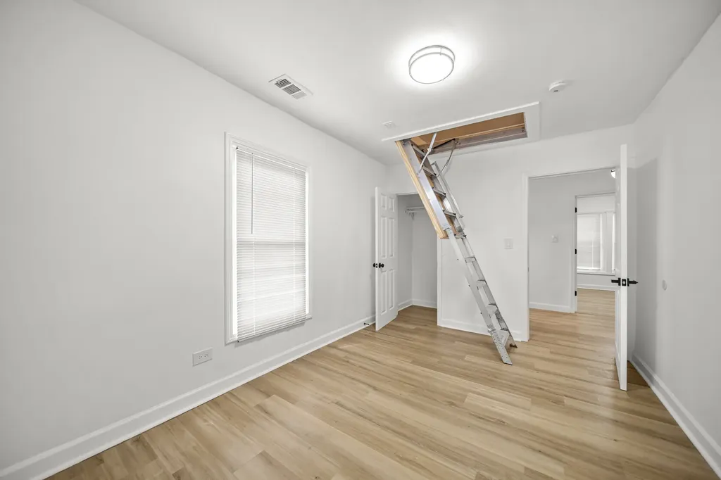 639 North Leamington Avenue Chicago IL 60644