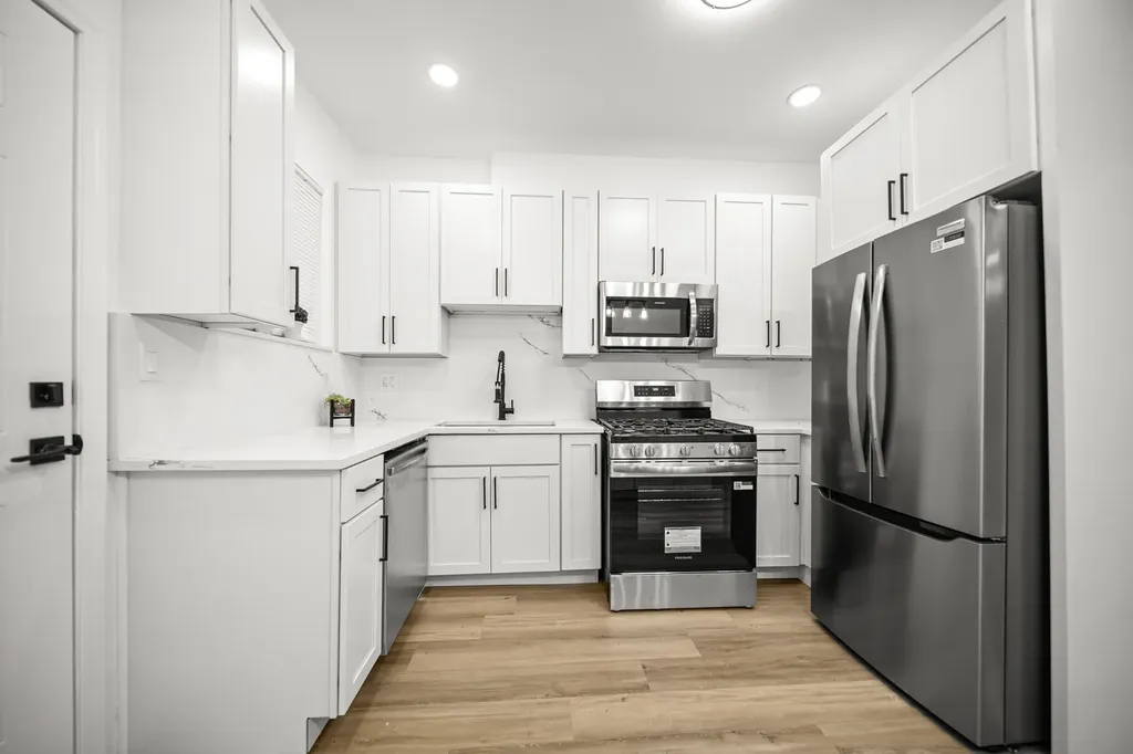 639 North Leamington Avenue Chicago IL 60644