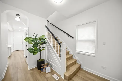 639 North Leamington Avenue Chicago IL 60644