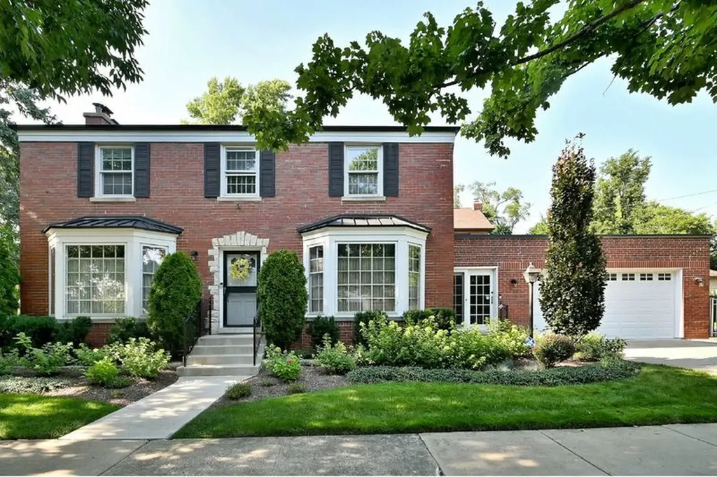 117 West Eggleston Avenue Elmhurst IL 60126