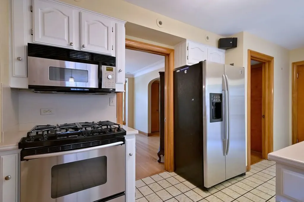 117 West Eggleston Avenue Elmhurst IL 60126