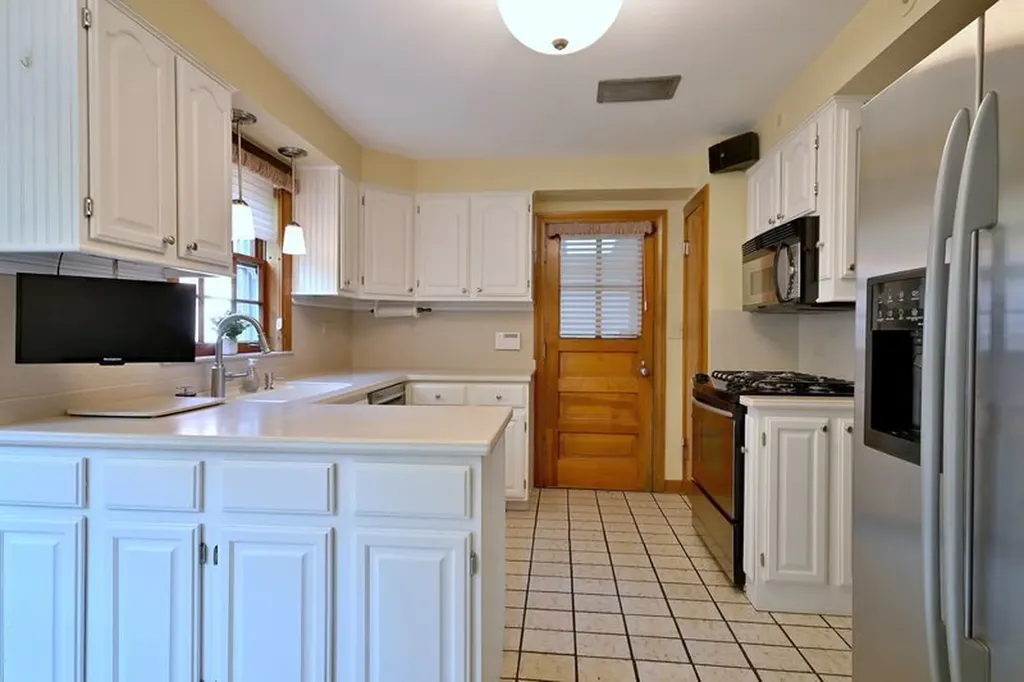 117 West Eggleston Avenue Elmhurst IL 60126