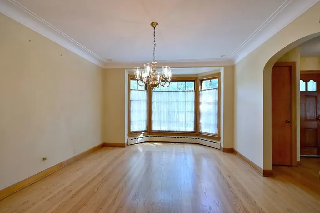117 West Eggleston Avenue Elmhurst IL 60126